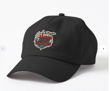 Casquette noire brodée avec le logo du roman « L’Amour au-delà des ténèbres », design exclusif inspiré de l’univers vampirique et romantique de Gracieux Christopher.